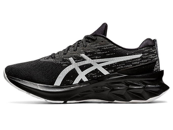 Bezecke Topanky Asics Novablast 2 (2e) Panske Čierne Strieborne | 79543-PYGI